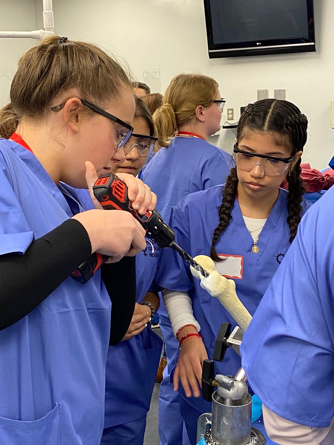 The Perry Initiative has opened registration for the Perry Outreach Program, an opportunity for high school students interested in the fields of orthopedics and engineering.