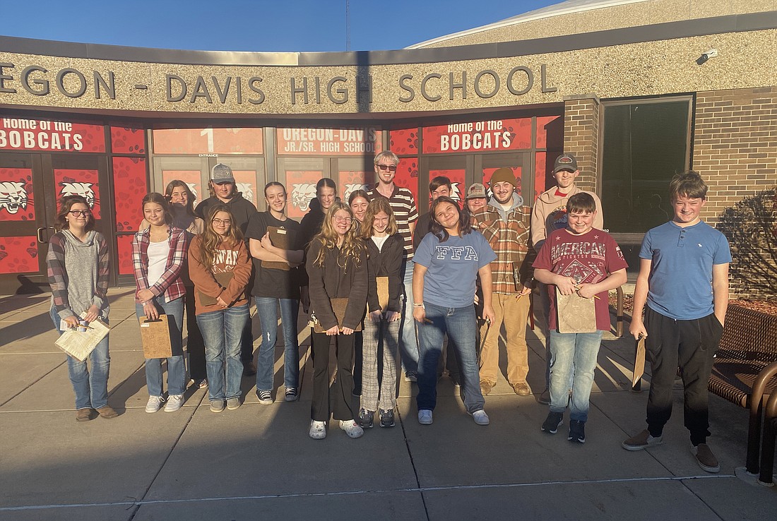 Warsaw FFA Crops Judging, Forestry Judging and Entomology Judging Teams (L to R): Bailey Goon, Natalie Hohman, Gretchen Robinson, Kendall Gibson, Jaren Arnett, Payten Irvine, Alayna Alexander, Sadie Reed, Makayla Riley, Amy Joy, Gentry Hall, Khloe Hinojosa, Rylan Cooper, AJ Truex, Jadrien Burge, Cale Wise, Kacen Butler and Kade Lackey. Photo Provided.