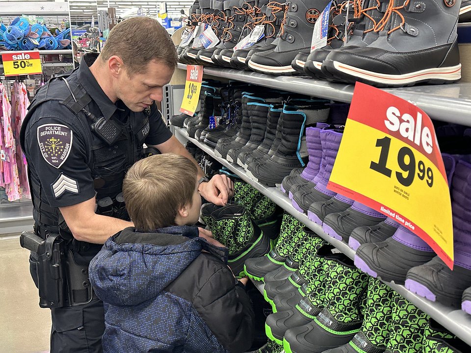 Meijer hotsell girls boots