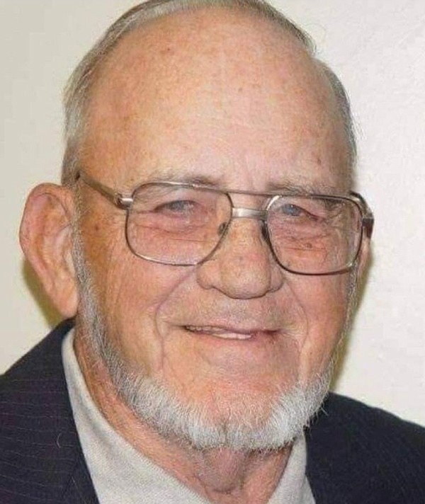 Robert ‘Bab’ Tharp Sr.