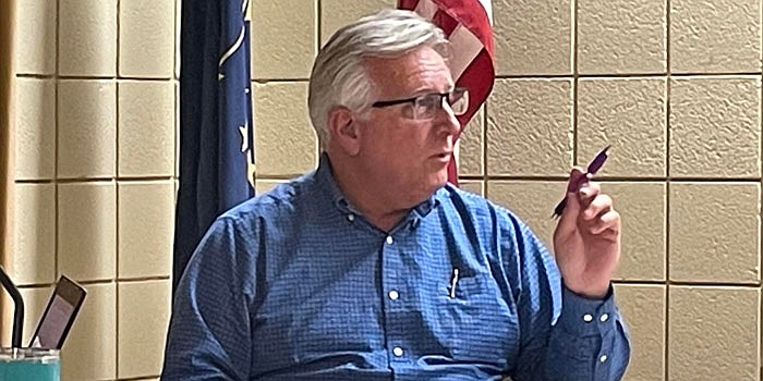 Pierceton Town Council President Glenn Hall asks the other council members a question during a special council meeting Thursday. Photo by Liz Shepherd, InkFreeNews