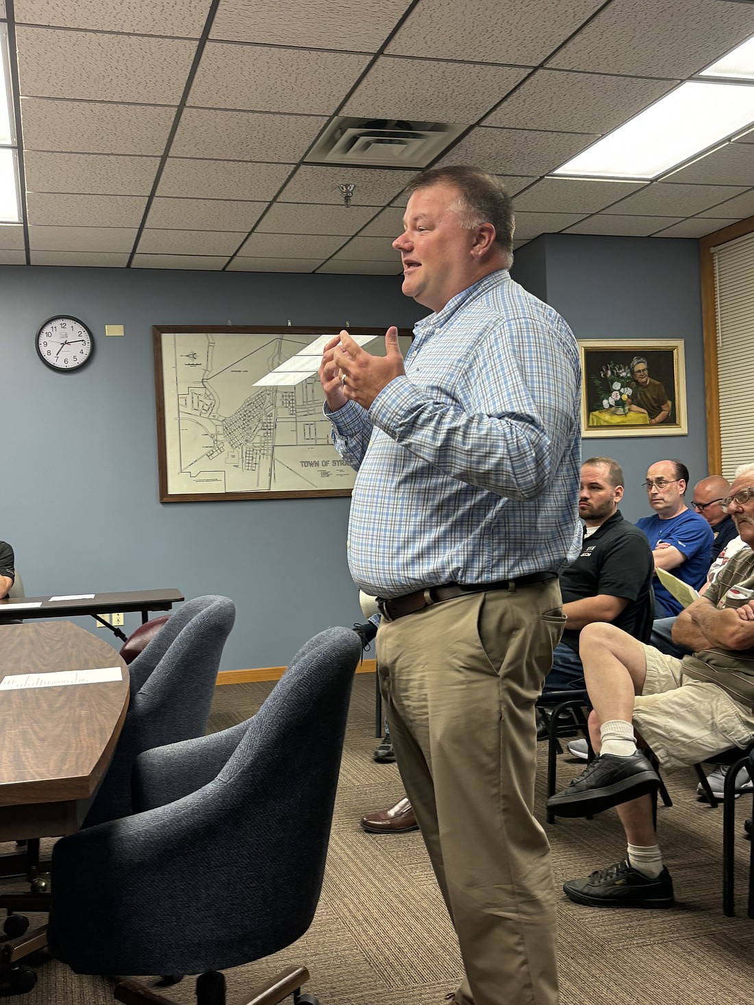 Mark Chambers of Servline Utility Protection Program presented the program to Syracuse Town Council Tuesday evening. Photo by Denise Fedorow