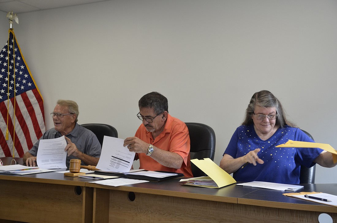 Pictured (L to R) are Leesburg Town Council members Tom Moore, Mitch Rader and Christina Archer. Photo by Lasca Randels, InkFreeNews