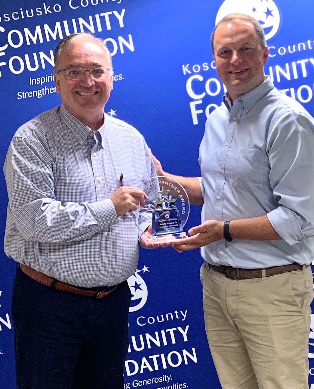 Pictured (L to R) are Mike Bergen, Alderfer Bergen & Co. firm co-founder, with Dan Stichter, Kosciusko County Community Foundation finance chair. Photo Provided