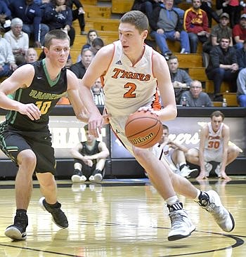 Mangas' Trey Beats Buzzer, Northridge