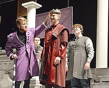 ‘Antigone’ Takes Place Whenever There’s Civil War