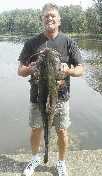 Warsaw's Bob Schultz Known For Big Catches