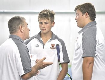 Tigers Advance To Tennis Regional Final