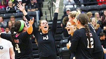 Grace College Volleyball Sweeps Rival Bethel