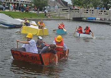 ‘Kubota’ Wins Cardboard Regatta At Canal Days