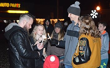 Christmas Tree Lighting Brings North Webster Community Together