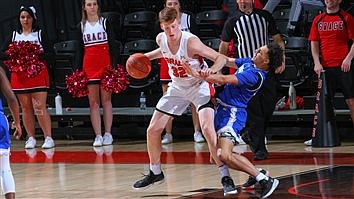 Grace muscles past No. 15 USF