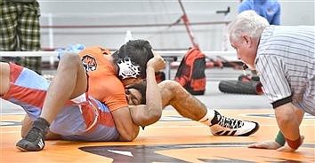 Warsaw Grapplers Go 3-0 In Tiger Invitational Duals