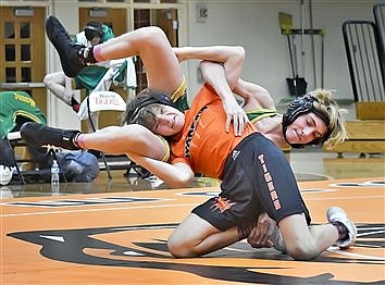 Warsaw Grapplers Tangle With Tippecanoe Valley