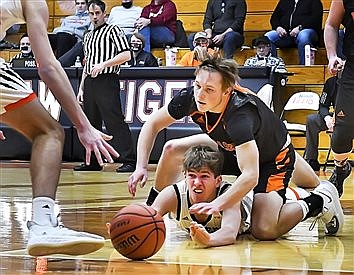 Tigers Rout Wabash In Final Home Game, 76-32