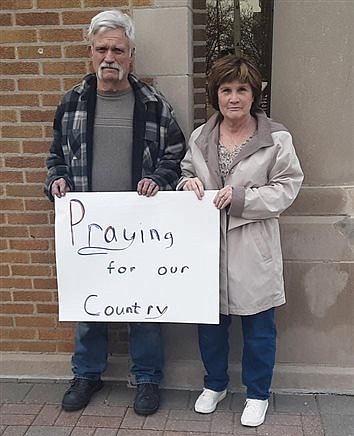 Warsaw Couple Asking Others To Pray With Them On Saturdays