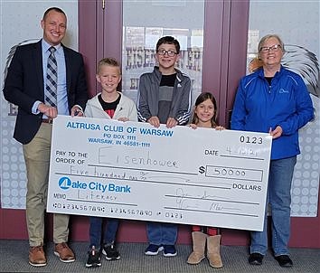 Altrusa Donates $4,500 To WCS Elementary Schools