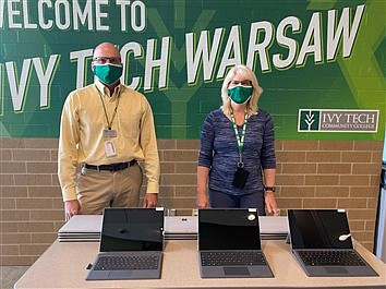 Ivy Tech Warsaw , Lake City Bank Partnership Continues Putting Tech In Students’ Hands