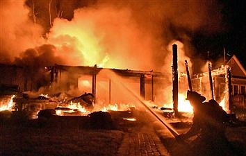 Four Escape Leesburg House Fire