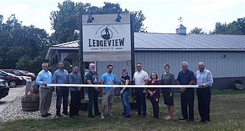 Ledgeview Offers Beer And Barbecue