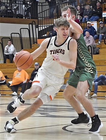 Tigers Top Wawasee Warriors In NLC Opener