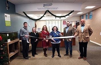 Chamber Has Ribbon-Cutting For New Insurance Agent