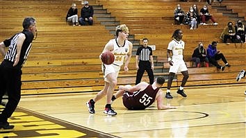 Scrappy Spartans Prevail Over Rose-Hulman 73-69